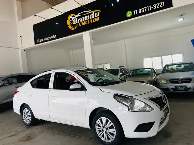Carro Nissan Versa 2020 1.0 12V (Flex)