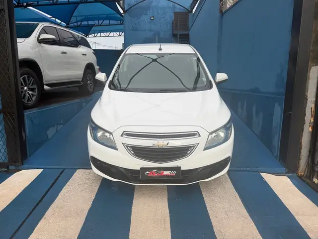 Carro Chevrolet Onix 2014 1.4 LT SPE/4 (Aut)