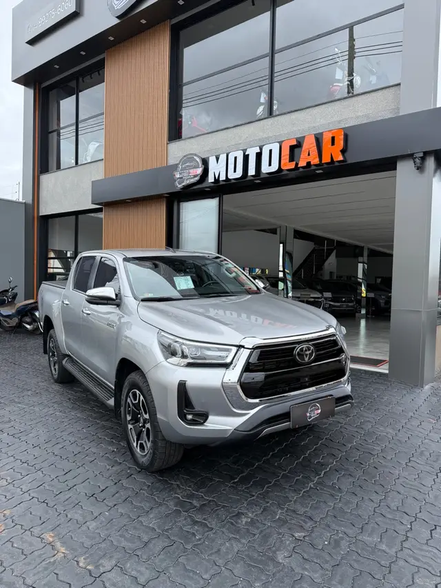Carro Toyota Hilux Cabine Dupla 2023 SRX Limited 4x4 2.8 Diesel