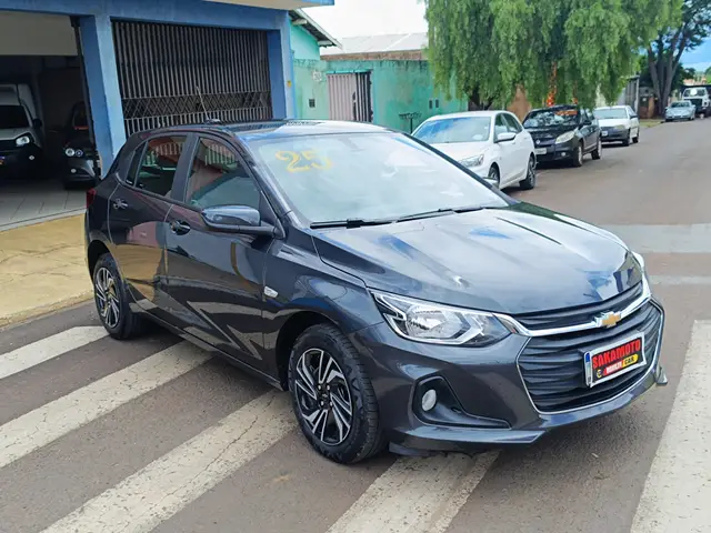 Carro Chevrolet Onix 2025 LT 1.0