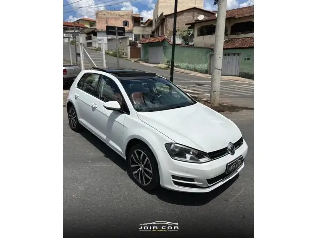 Carro Volkswagen Golf 2014 Comfortline 1.4 TSi