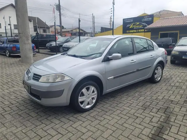 Carro Renault Megane Sedan 2008 Mégane Sedan Dynamique 1.6 16V (flex)
