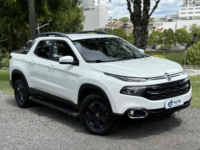 Carro Fiat Toro 2017 Freedom 2.4 TigerShark AT9 (Flex)