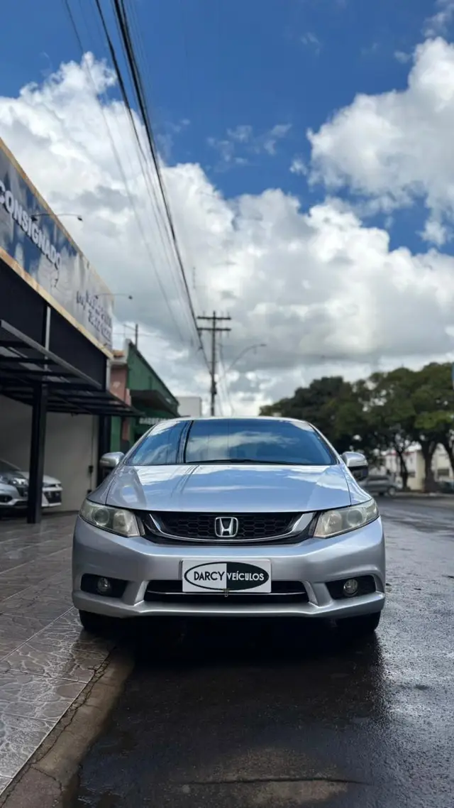 Carro Honda Civic 2012 New  LXL 1.8 16V i-VTEC (Flex)