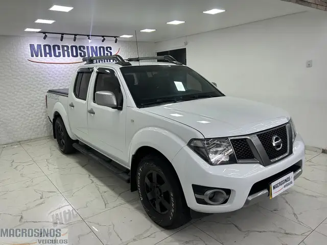Carro Nissan Frontier 2015 2.5 TD CD 4x2 SV Attack