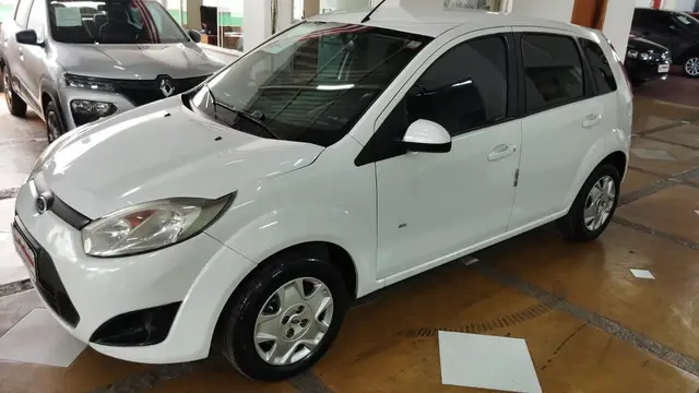 Carro Ford Fiesta Hatch 2014 SE 1.0 RoCam (Flex)