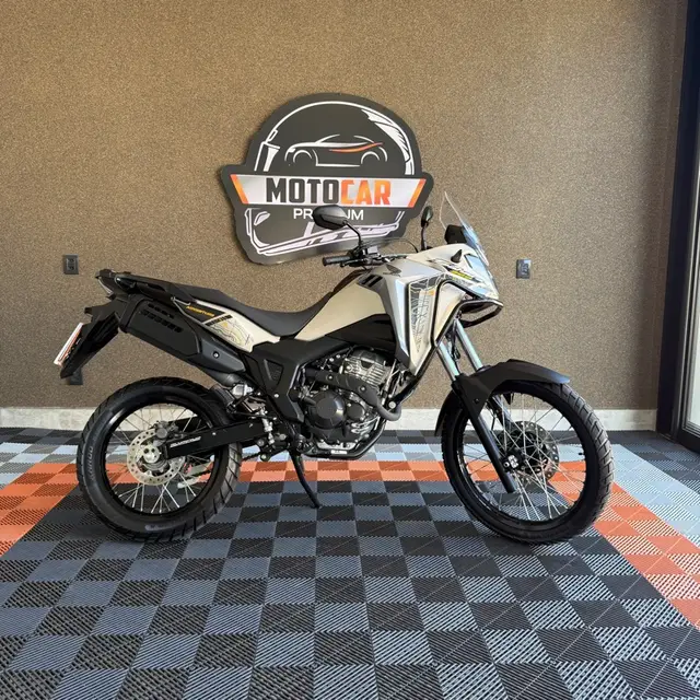 Moto Honda XRE Sahara 300 2025 Adventure