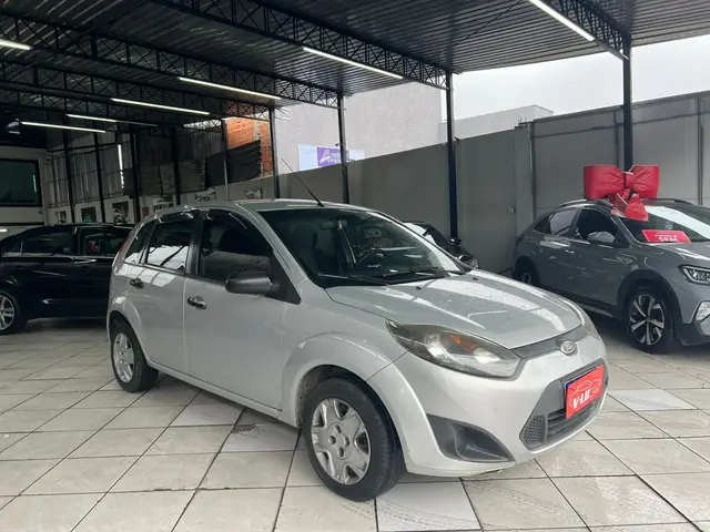 Carro Ford Fiesta Hatch 2011 1.0 (Flex)