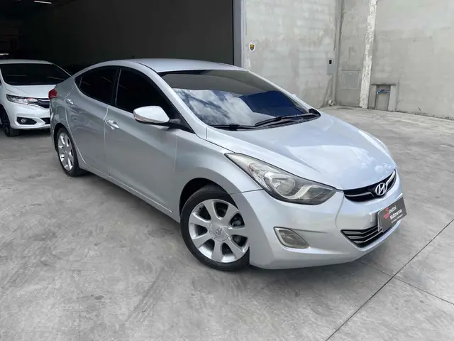 Carro Hyundai Elantra 2013 Sedan 1.8 GLS (aut)