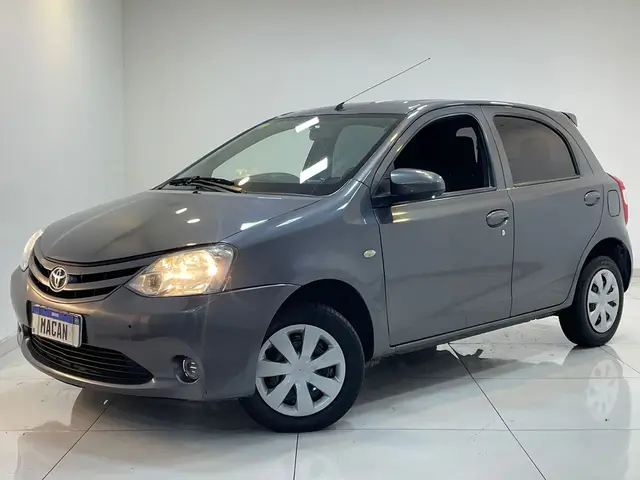 Carro Toyota Etios 2016 X 1.3 (Flex)