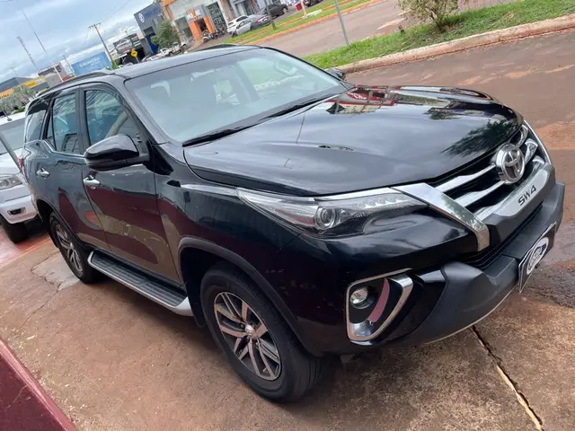 Carro Toyota SW4 2018 2.8 TDI SRX 5L 4x4 (Aut)