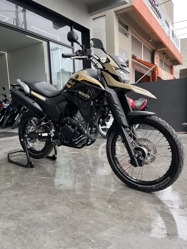 Moto Yamaha XTZ 250 Lander 2023 ABS
