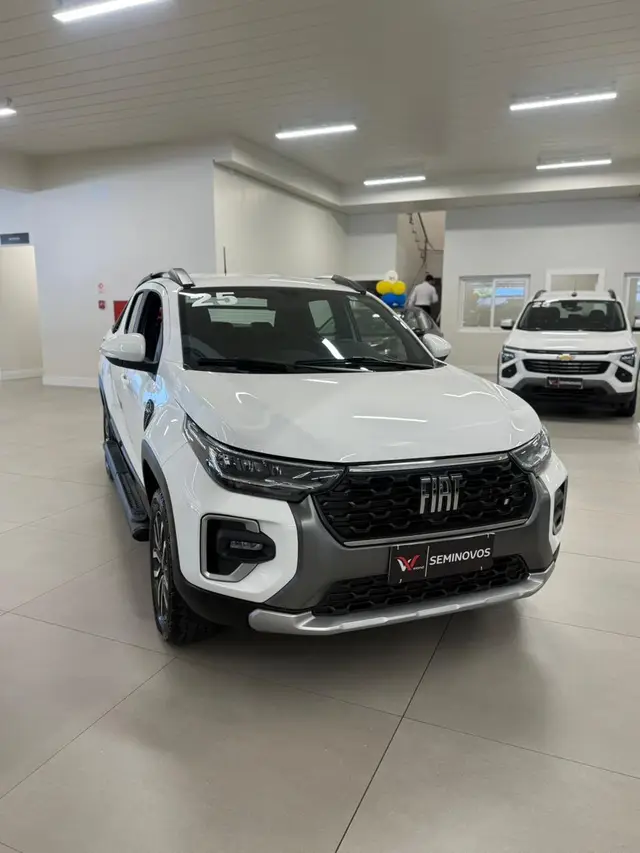 Carro Fiat Strada 2025 Ranch 1.0 Flex Turbo CD Aut.