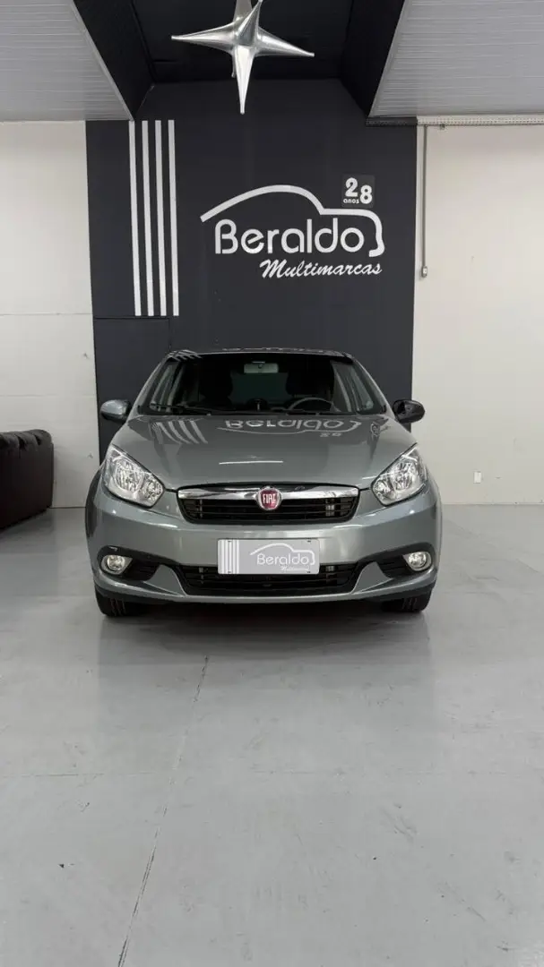 Carro Fiat Grand Siena 2015 Evo Attractive 1.4 8V (Flex)