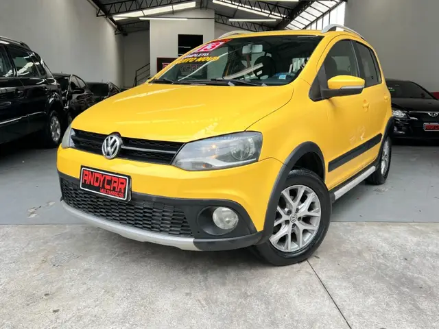 Carro Volkswagen CrossFox 2013 1.6 VHT (Flex)