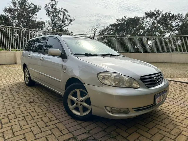Carro Toyota Fielder 2005 1.8 16V (aut)