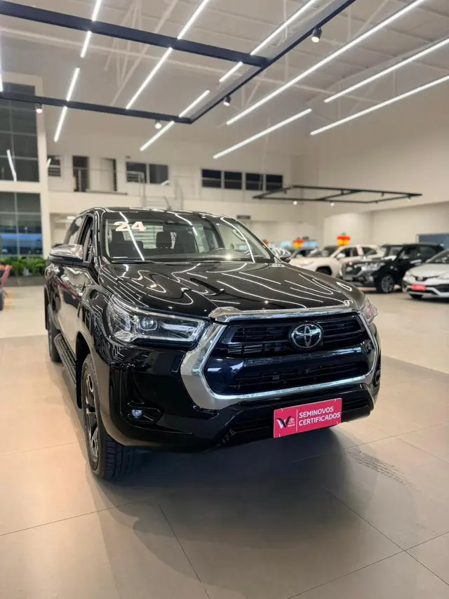 Carro Toyota Hilux Cabine Dupla 2024 SRX 4x4 2.8 Diesel