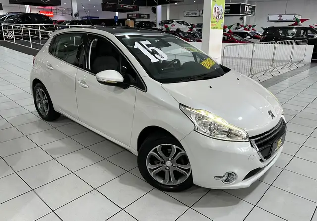 Carro Peugeot 208 2015 Griffe  1.6 16V (Flex) (Aut)