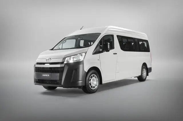 Carro Toyota Hiace 2025 Minibus DX 2.8
