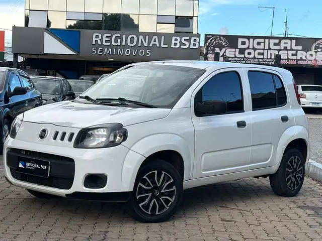 Carro Fiat Uno 2016 Vivace 1.0 8V (Flex) 4p