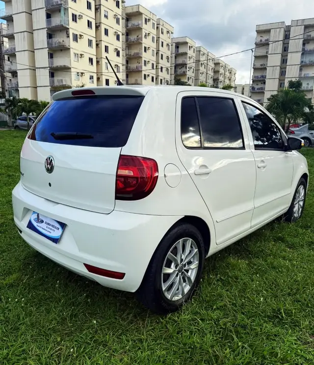 Carro Volkswagen Fox 2014 1.0 TEC (Flex) 4p