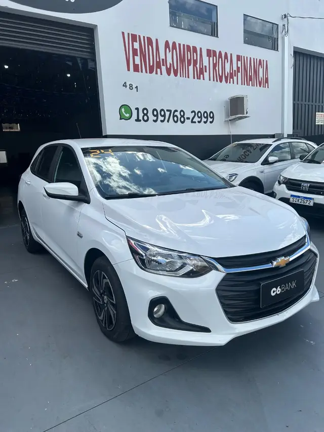 Carro Chevrolet Onix 2024 LT 1.0