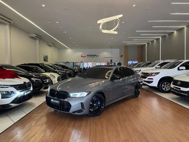 Carro BMW 320i 2023 M Sport 2.0 Turbo (Aut.)
