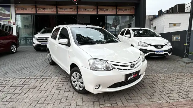 Carro Toyota Etios 2015 X 1.3 (Flex)