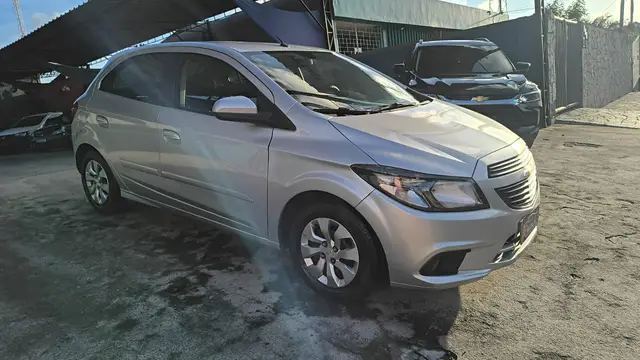 Carro Chevrolet Onix 2019 1.0 Joy SPE/4