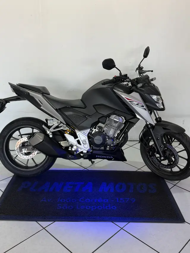 Moto Honda CB 300F Twister 2026 CBS