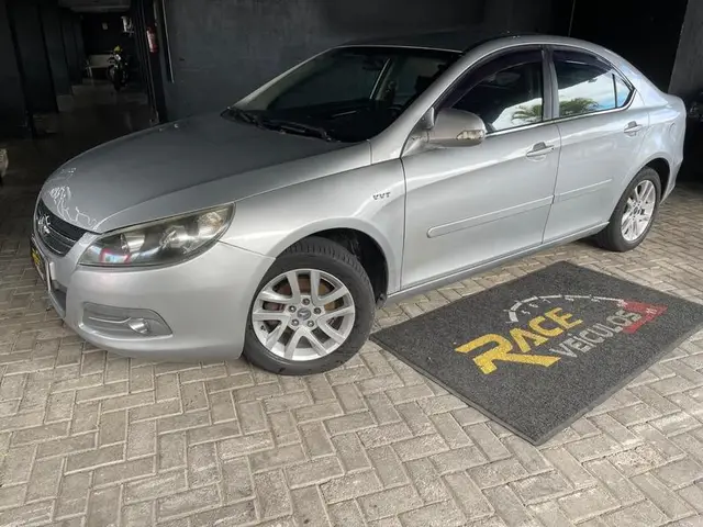 Carro JAC J5 2013 1.5 16V VVT