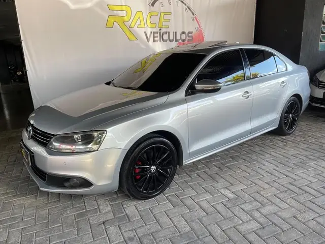 Carro Volkswagen Jetta 2011 2.0 TSI Highline DSG