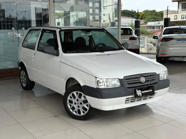 Carro Fiat Uno Mille 2013 Fire Economy 1.0 (Flex) 2p