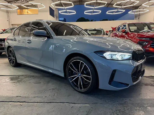Carro BMW 330e 2024 M Sport 2.0 Turbo (Aut.) (Híb.)