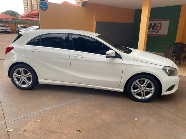 Carro Mercedes-Benz CLA 200 2015 1.6 Urban DCT