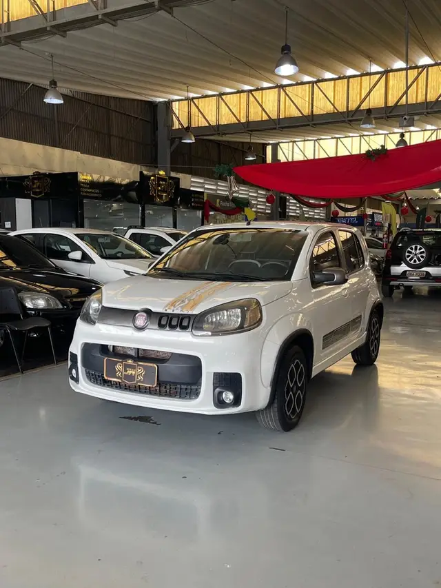 Carro Fiat Uno 2015 Sporting 1.4 8V Dualogic (Flex)