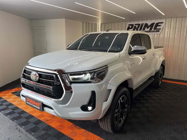 Carro Toyota Hilux Cabine Simples 2024 4x4 2.8 Diesel