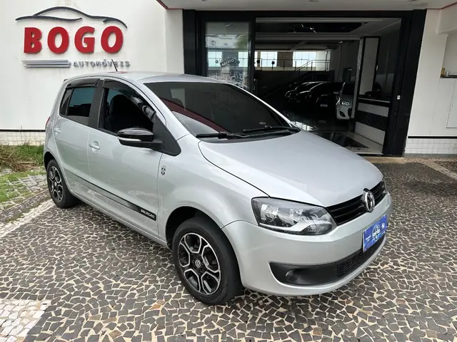 Carro Volkswagen Fox 2014 1.0 TEC Seleção (Flex)