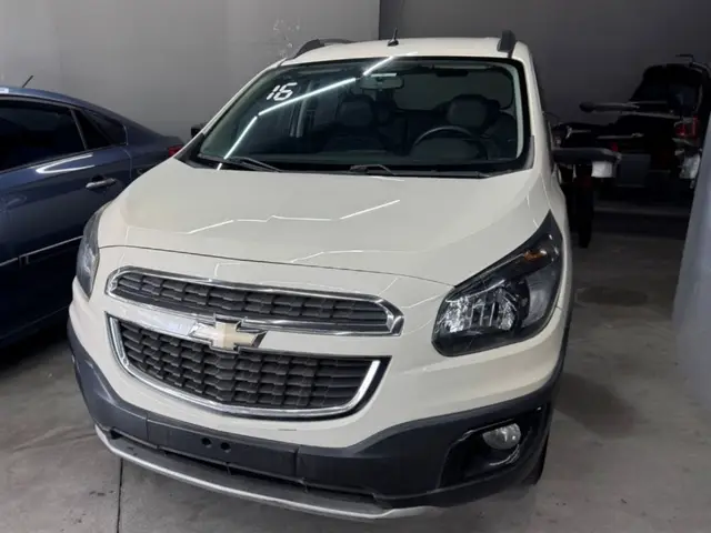 Carro Chevrolet Spin 2016 Activ 1.8 (Flex) (Aut)