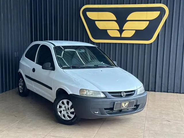 Carro Chevrolet Celta 2001 1.0