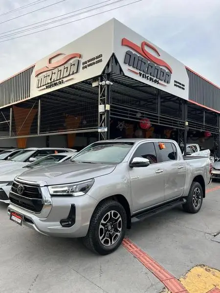 Carro Toyota Hilux Cabine Dupla 2023 SRX 4x4 2.8 Diesel