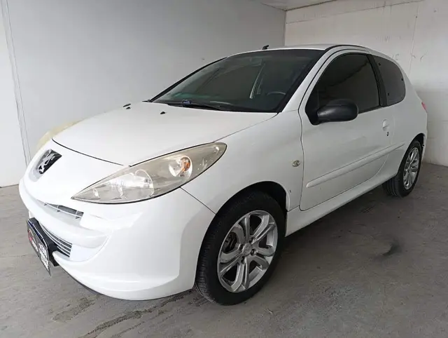 Carro Peugeot 207 2013 Hatch XR 1.4 8V (flex) 2p