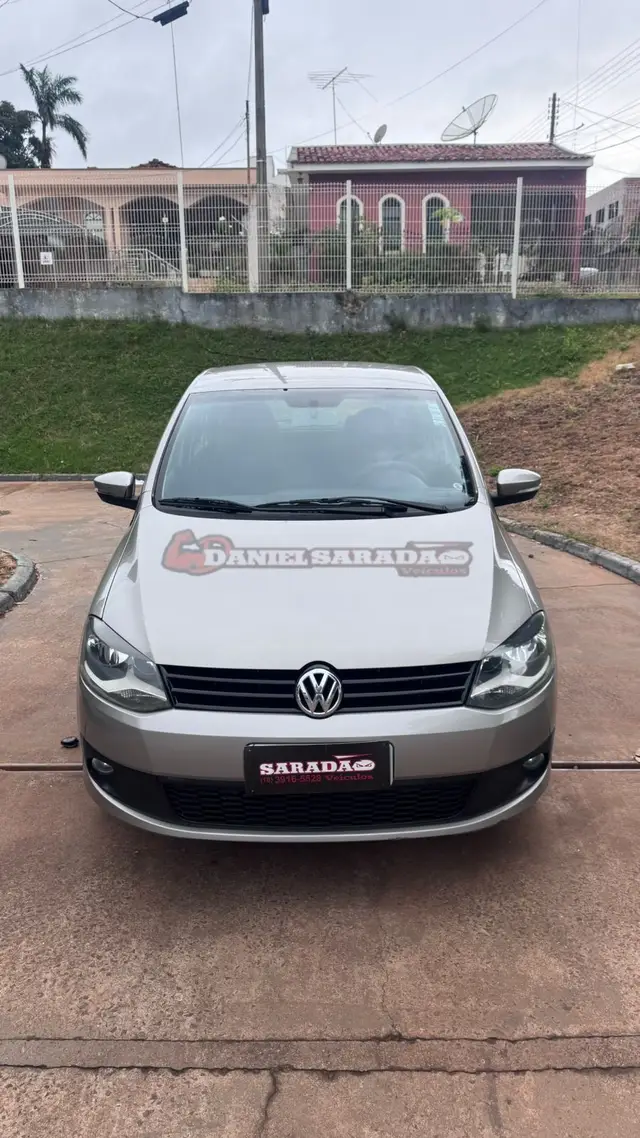 Carro Volkswagen Fox 2011 1.6 8V (Flex)