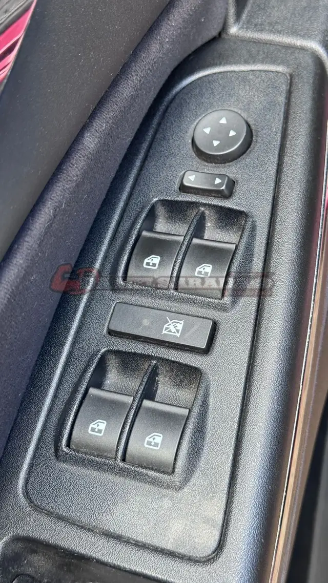 Carro Fiat Bravo 2011 Absolute 1.8 16V Dualogic (Flex)