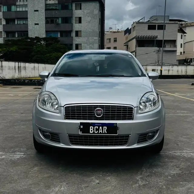 Carro Fiat Linea 2012 Essence 1.8 16V (Flex)