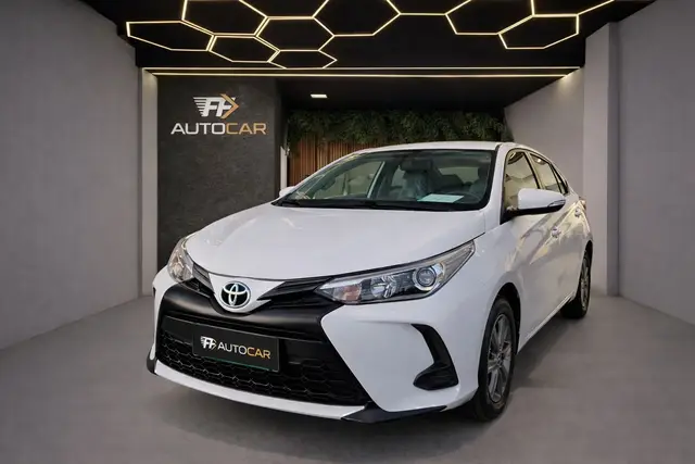 Carro Toyota Yaris 2024 XL 1.5 (Flex) (Aut)