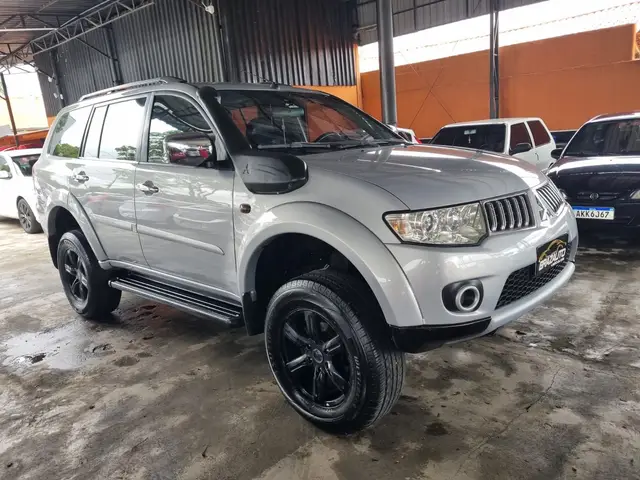 Carro Mitsubishi Pajero Dakar 2013 3.5 HPE 4WD (aut)(Flex)