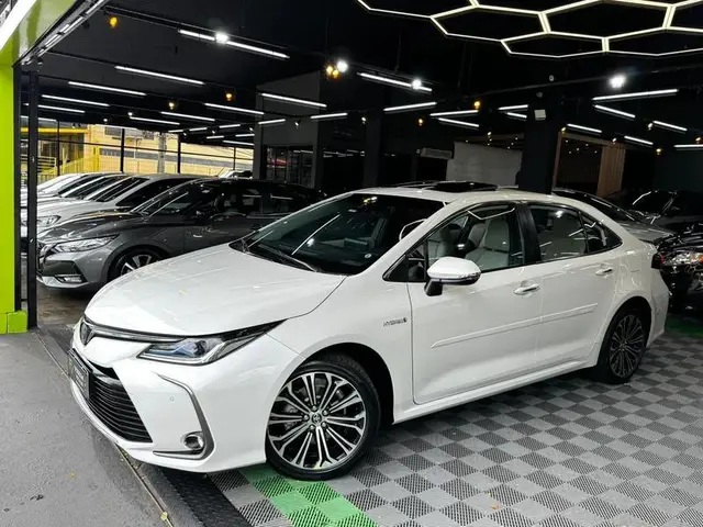 Carro Toyota Corolla 2022 Altis Premium Hybrid 1.8 (Flex) (Aut)