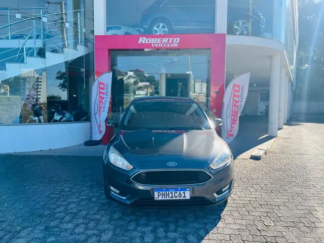 Carro Ford Focus Sedan 2016 SE Plus 2.0 PowerShift