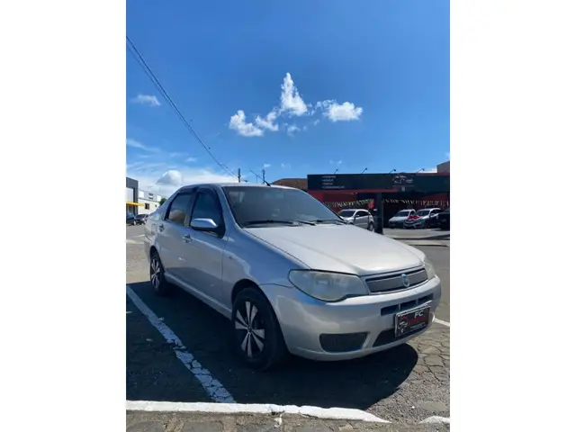 Carro Fiat Siena 2005 ELX 1.3 8V (Flex)